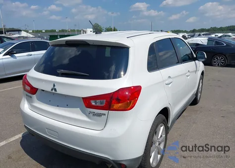 2015 Mitsubishi Outlander Sport Se z USA, uszkodzony, nr VIN 4A4AP4AU1FE021095